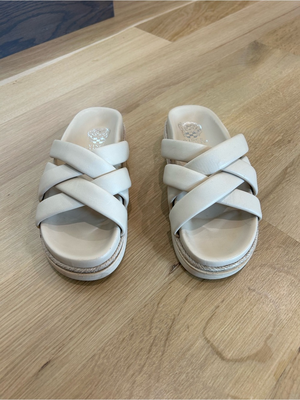 Vince Camuto Women’s Cream Crisscross Slide Sandals